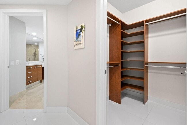 Building Photo - 3610 Gardens Pkwy