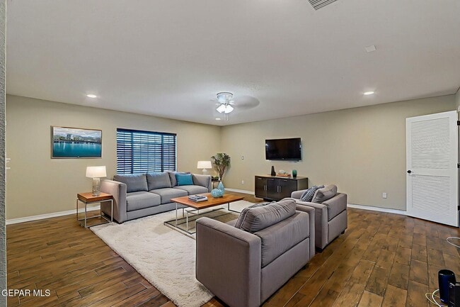 Building Photo - 14325 Pacific Point Dr