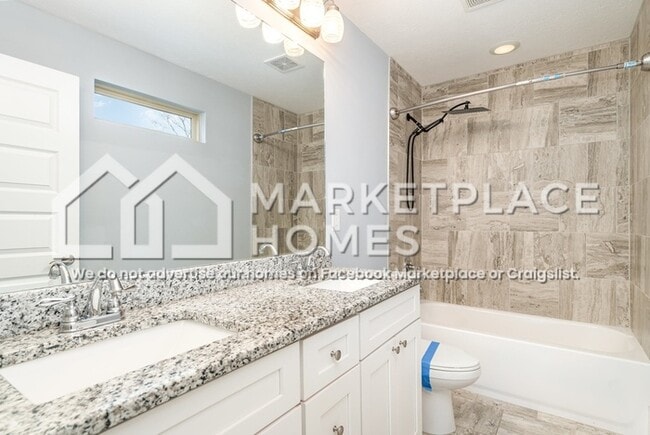 Building Photo - 144 Laurel Way