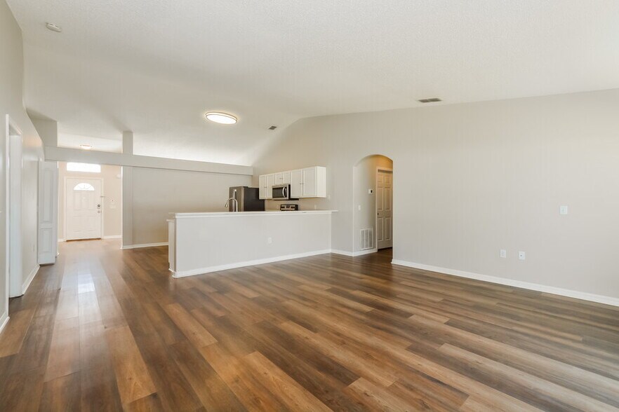 Building Photo - 232 Tiffany Ct