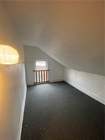 Building Photo - 128 S Spring Ave