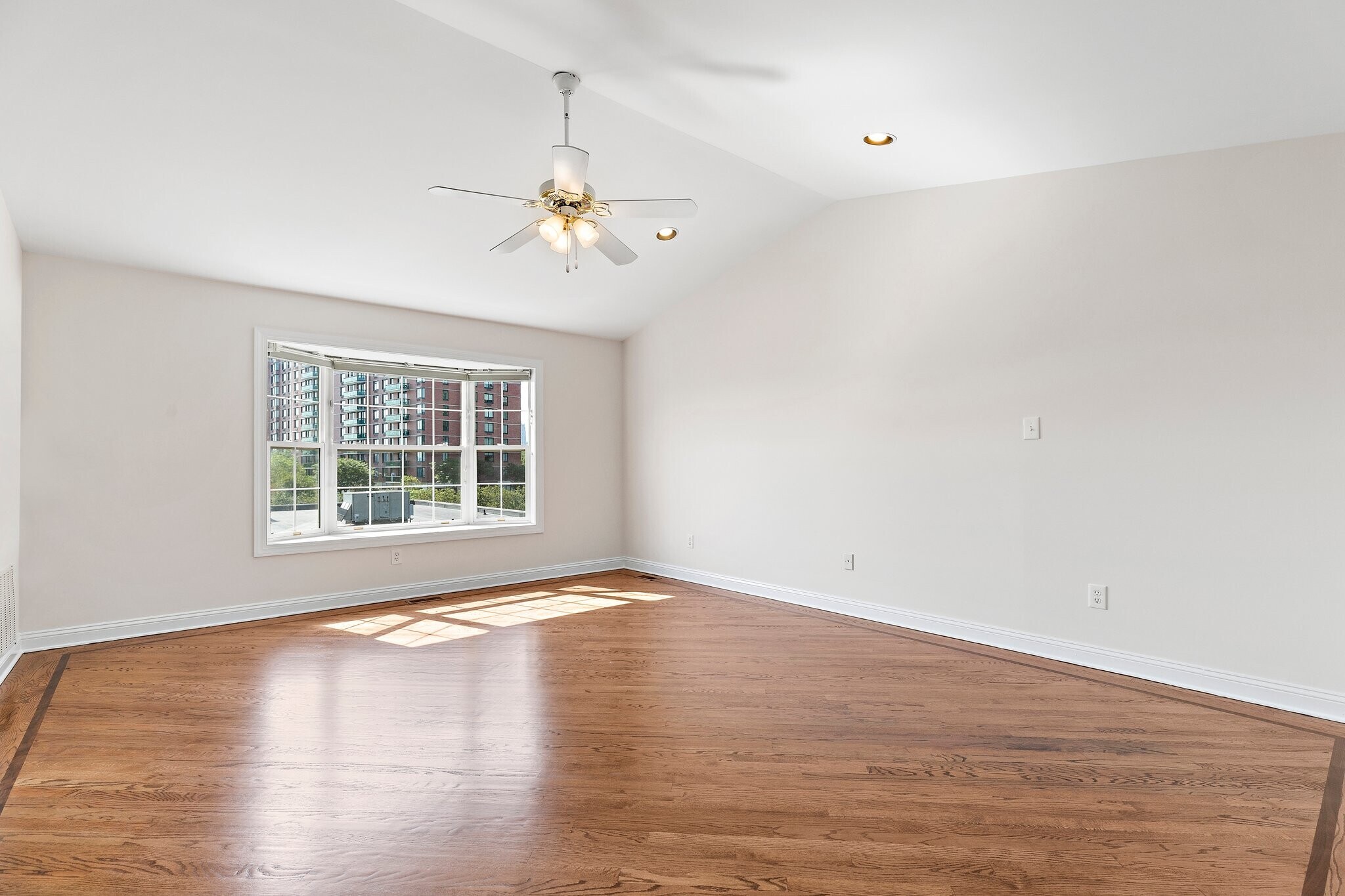 Building Photo - 119 Panorama Dr