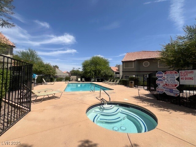 Building Photo - 5070 S Rainbow Blvd