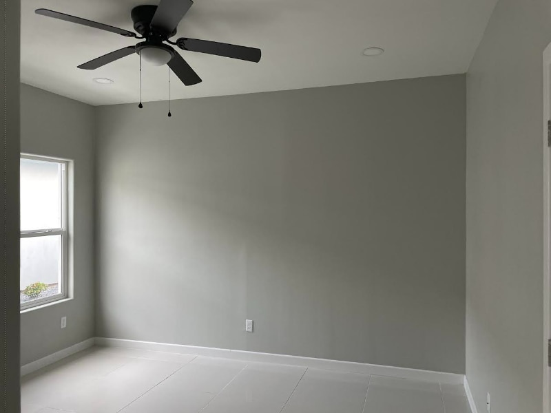 Building Photo - 2507 N Vineyard Ave