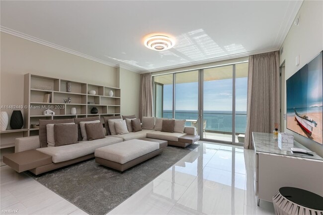 Building Photo - 3 br, 3.5 bath Condo - 18975 Collins Ave U...