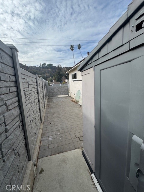 Building Photo - 9738 Tujunga Canyon Blvd