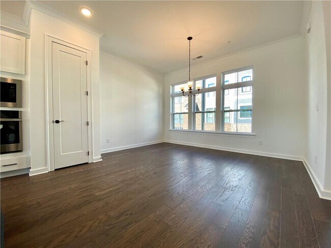 Building Photo - 435 Ashbury Dr