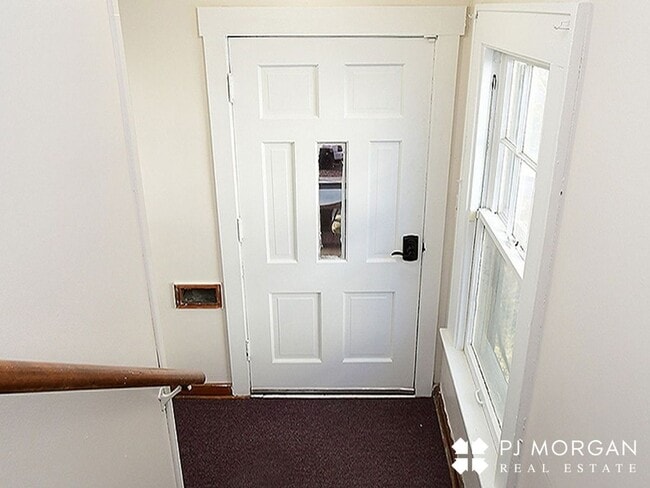 Building Photo - 5022I