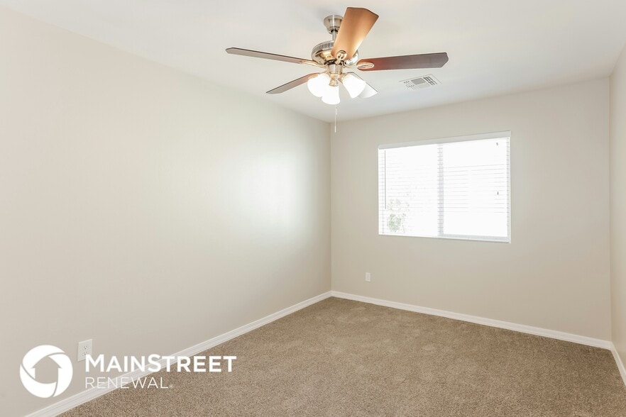 Building Photo - 2000 N 36th St