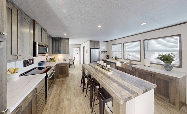 Building Photo - 124 Whitney Bnd Rd