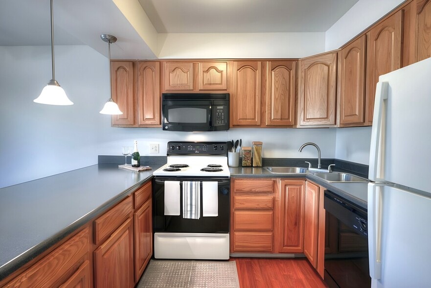 Primary Photo - The Meadows