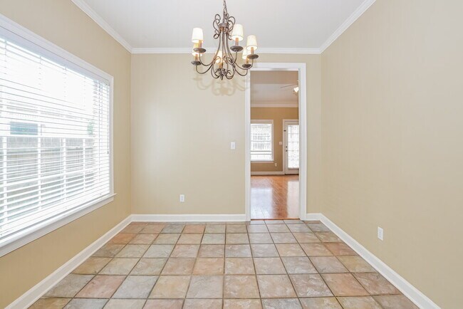 Building Photo - 2722 Nelle Ln
