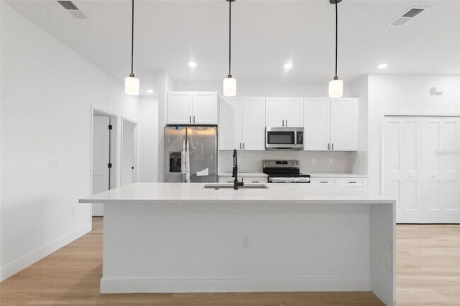 Building Photo - 15775 SW 46th Cir