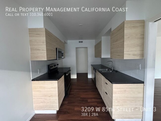 Building Photo - 3209 W 85th St