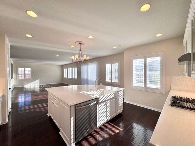 Building Photo - Welcome to this stunning 5 bedroom home fo...