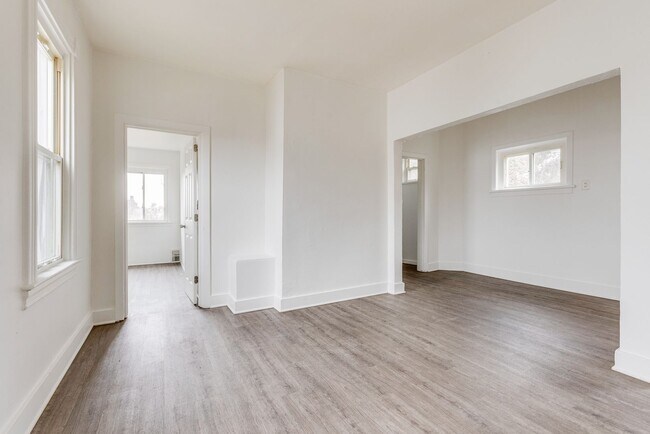 Building Photo - 440 Hays Ave