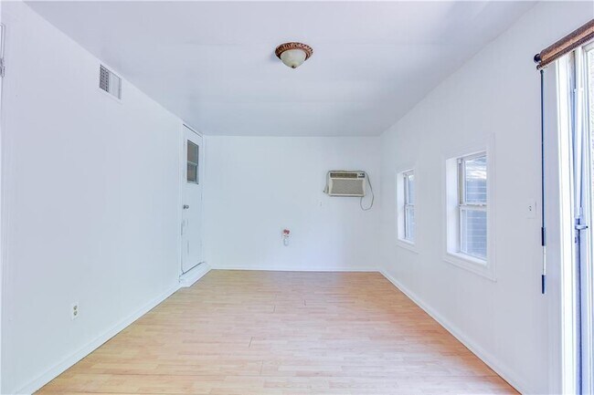Building Photo - 4900 Brushy Ridge Dr
