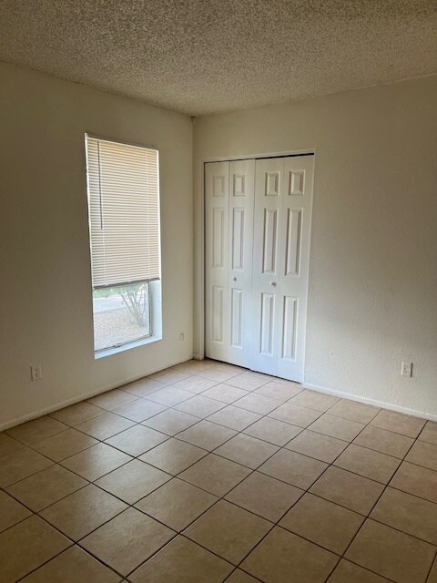 Building Photo - 2679 W Ocotillo Rd