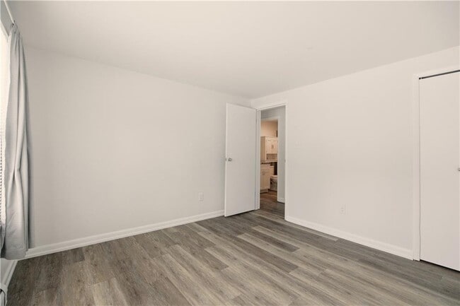 Building Photo - 1 Aquidneck Dr