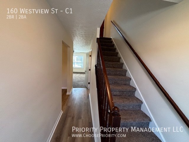 Building Photo - 160 Westview St