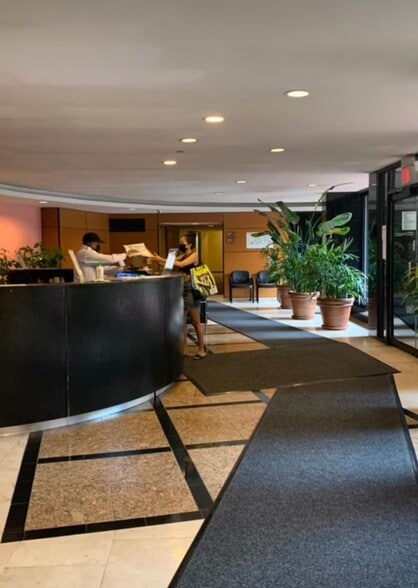 Building Photo - 139-15 83rd Ave