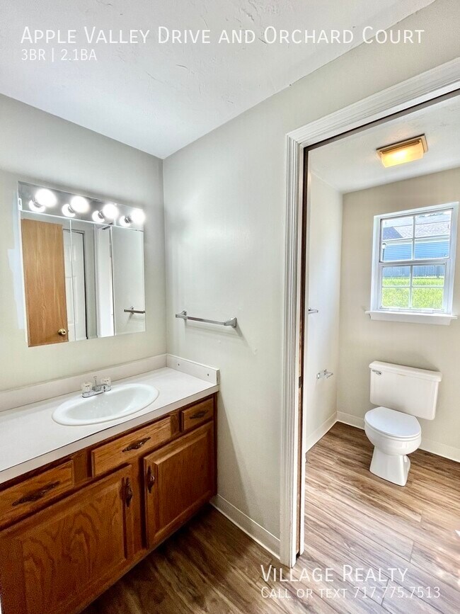 Building Photo - 710 Apple Valley Dr