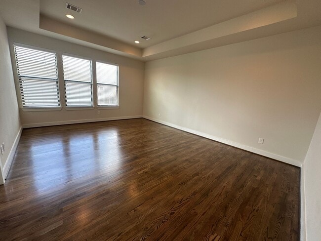 Building Photo - For Lease | 3 Bed, 3.5 Bath | 2,138 Sq Ft ...