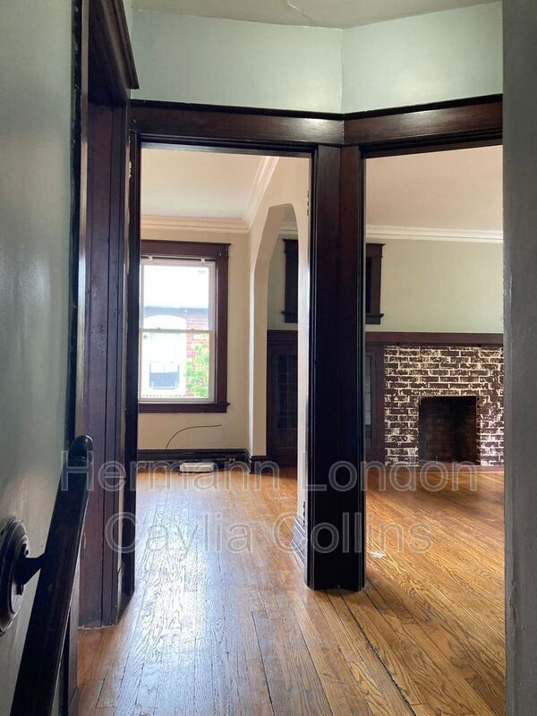 Building Photo - 5340 Bancroft Ave