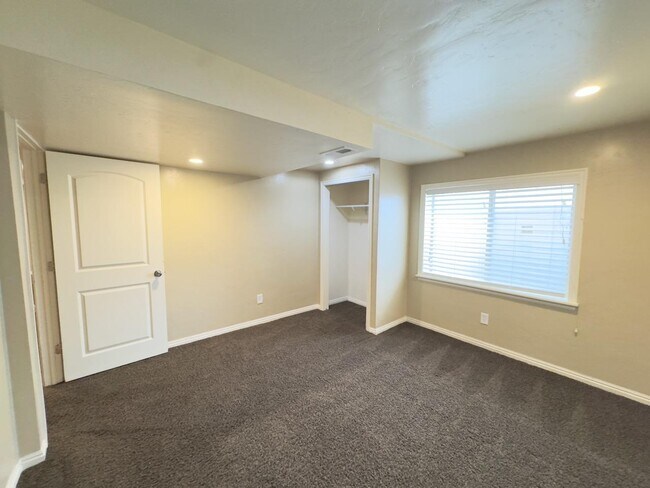 Building Photo - 1078 Cinnamon Ridge Dr