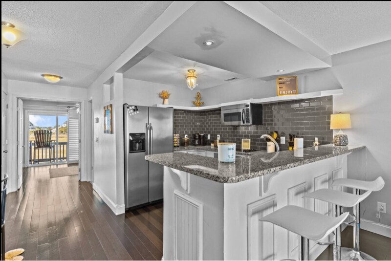 Building Photo - 1801 Canal Dr