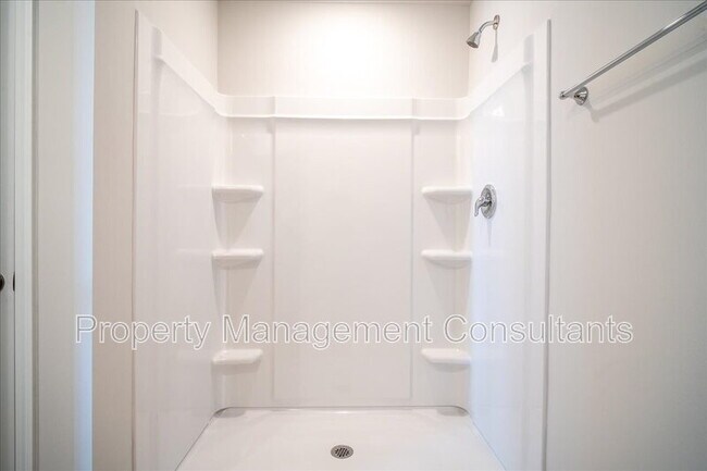 Building Photo - 22857 Dashwood Ln