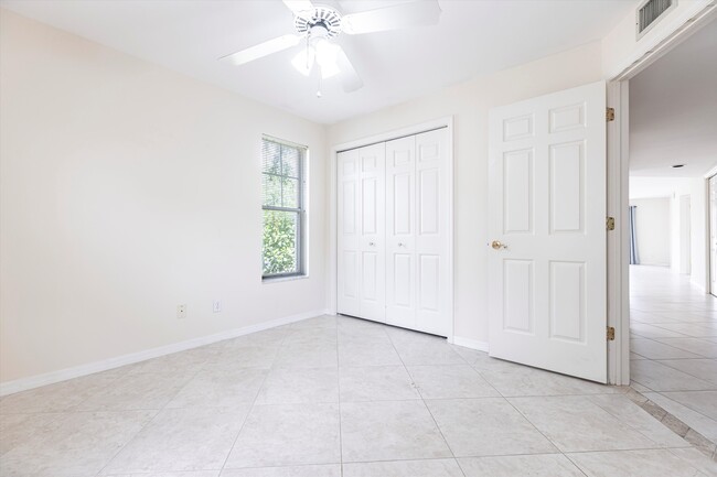 Building Photo - 6670 Ilex Cir