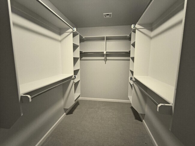 Building Photo - 2832 Wild Rose Ln
