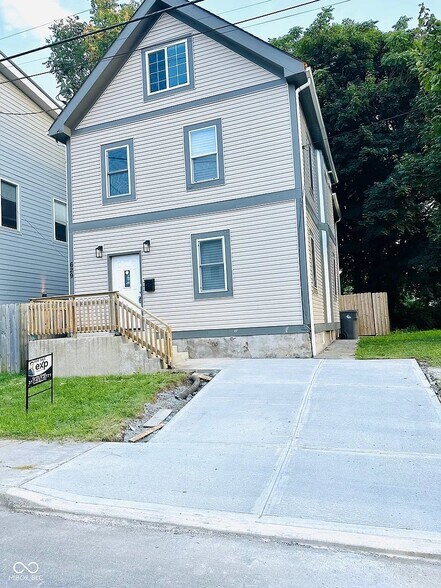 Primary Photo - 629 E 25th St