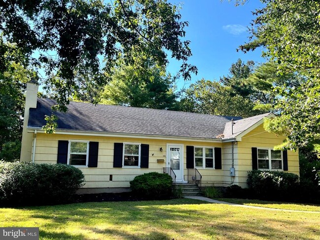 Building Photo - 430 Sked St