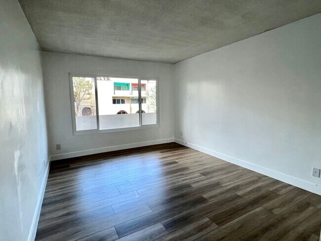 Building Photo - 5630 Ravenspur Dr