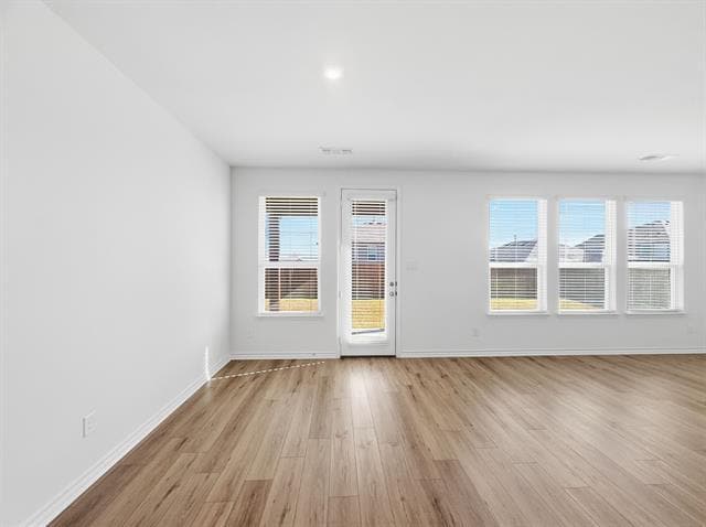 Building Photo - 663 Saxony Dr