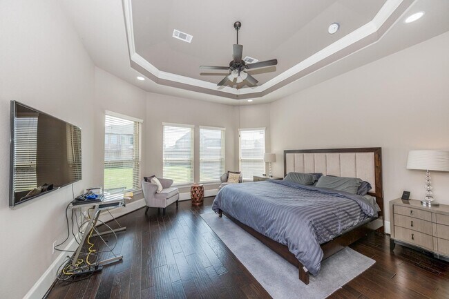 Building Photo - 10010 Cypress Path