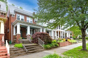 Building Photo - 3109 W Grace St