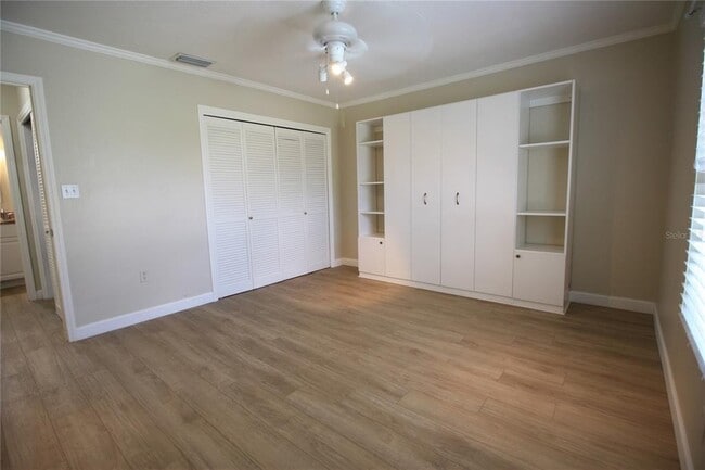 Building Photo - 1098 Villa Ln