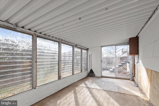 Building Photo - 517 Winters Ln