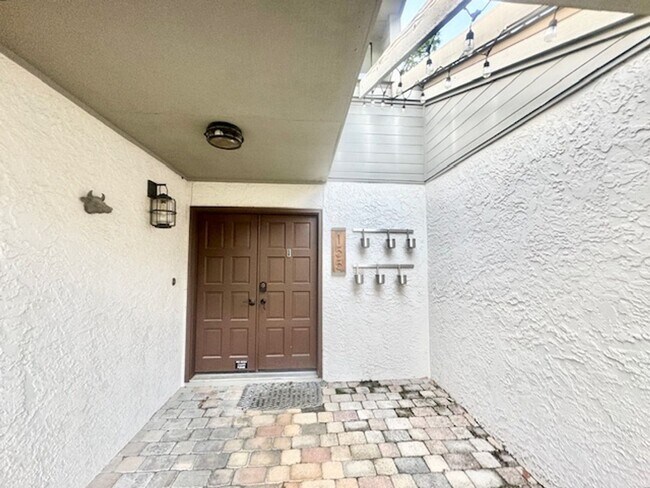 Building Photo - 155 Gleneagles Dr