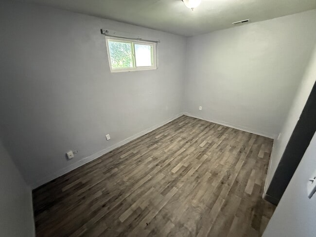 Building Photo - 1296 Preston St