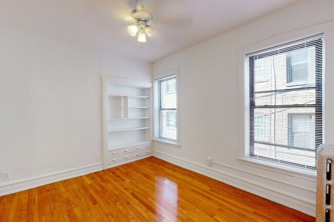 Floorplan - 5300-5308 S. Greenwood Avenue