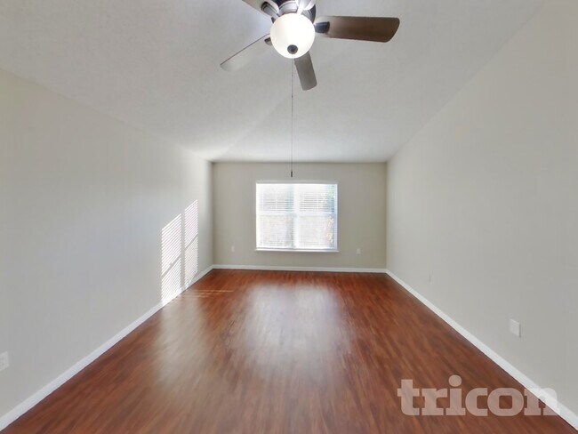 Building Photo - 9297 Oak Grove St