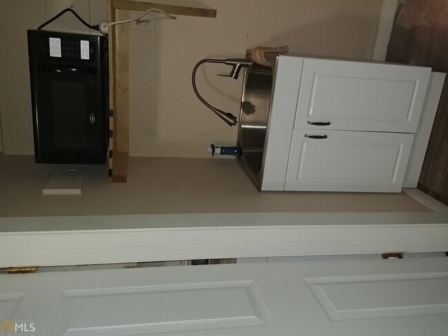 Building Photo - 3651 Telstar Dr