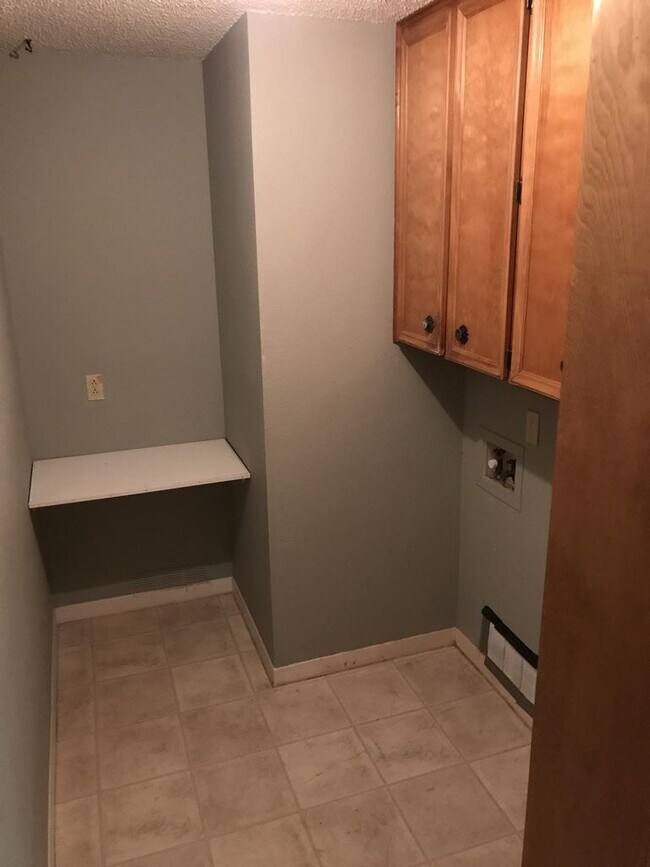 Building Photo - 185 Turkey Run