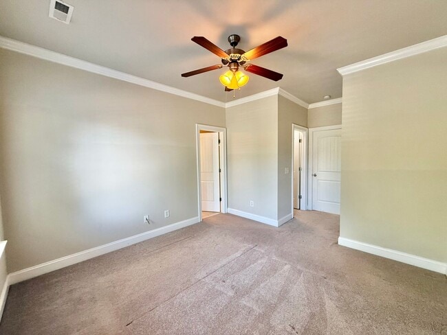 Building Photo - **OFFERING REFUNDABLE APPLICATION FEES & $150 MOVE IN PROMOTION** Modern 2BD, 2.5BA Raleigh Home ...