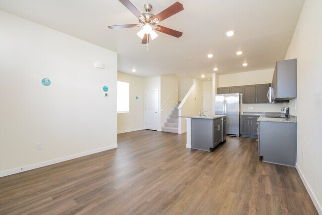 Building Photo - 13520 Oneida Ln