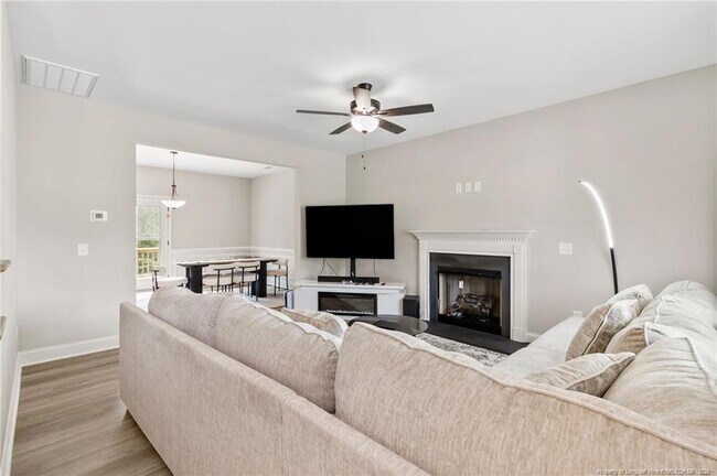 Building Photo - 112 Nairn St